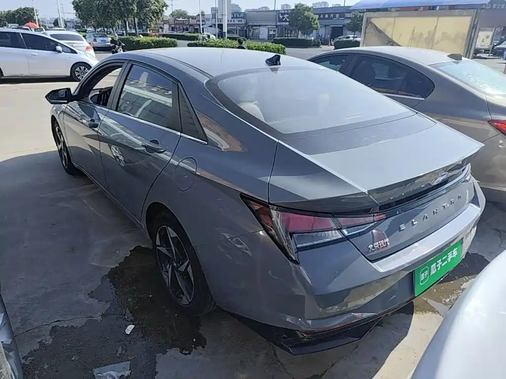 Hyundai Elantra 2021