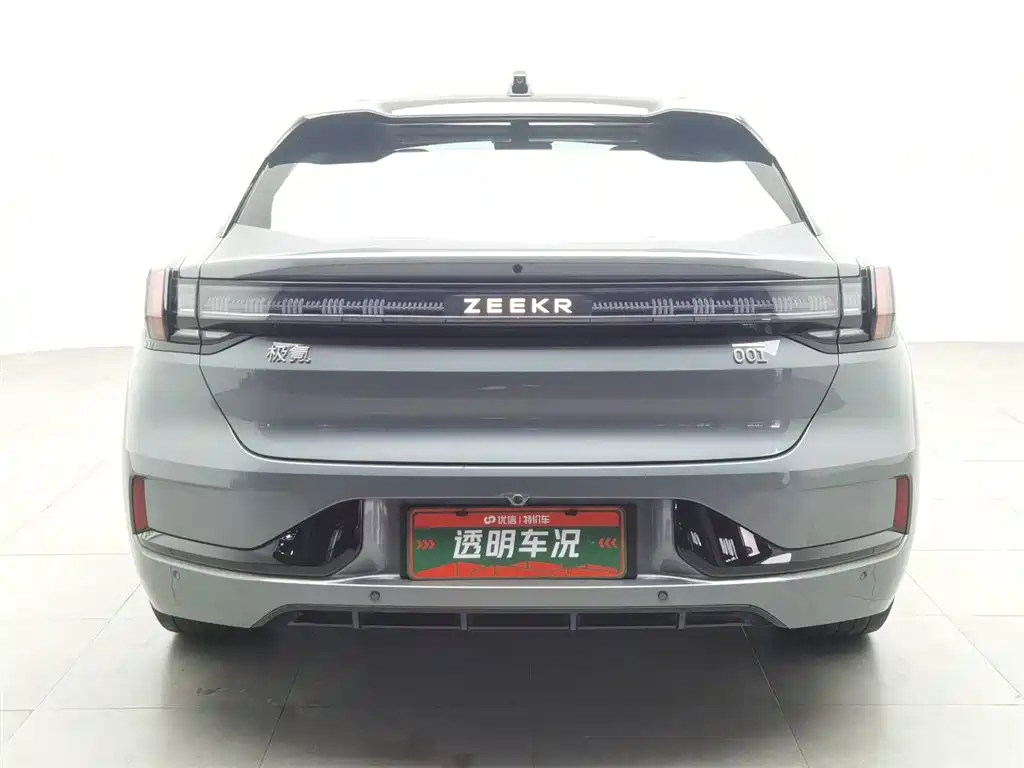 Zeekr 001 2023