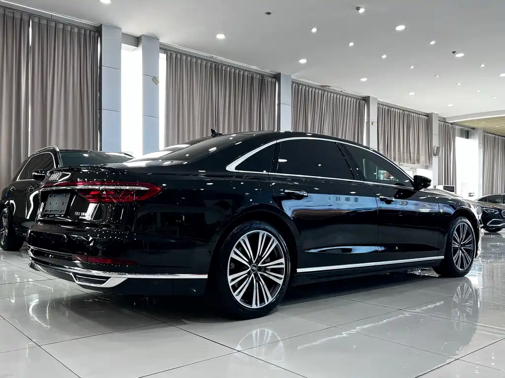 Audi A8 2021