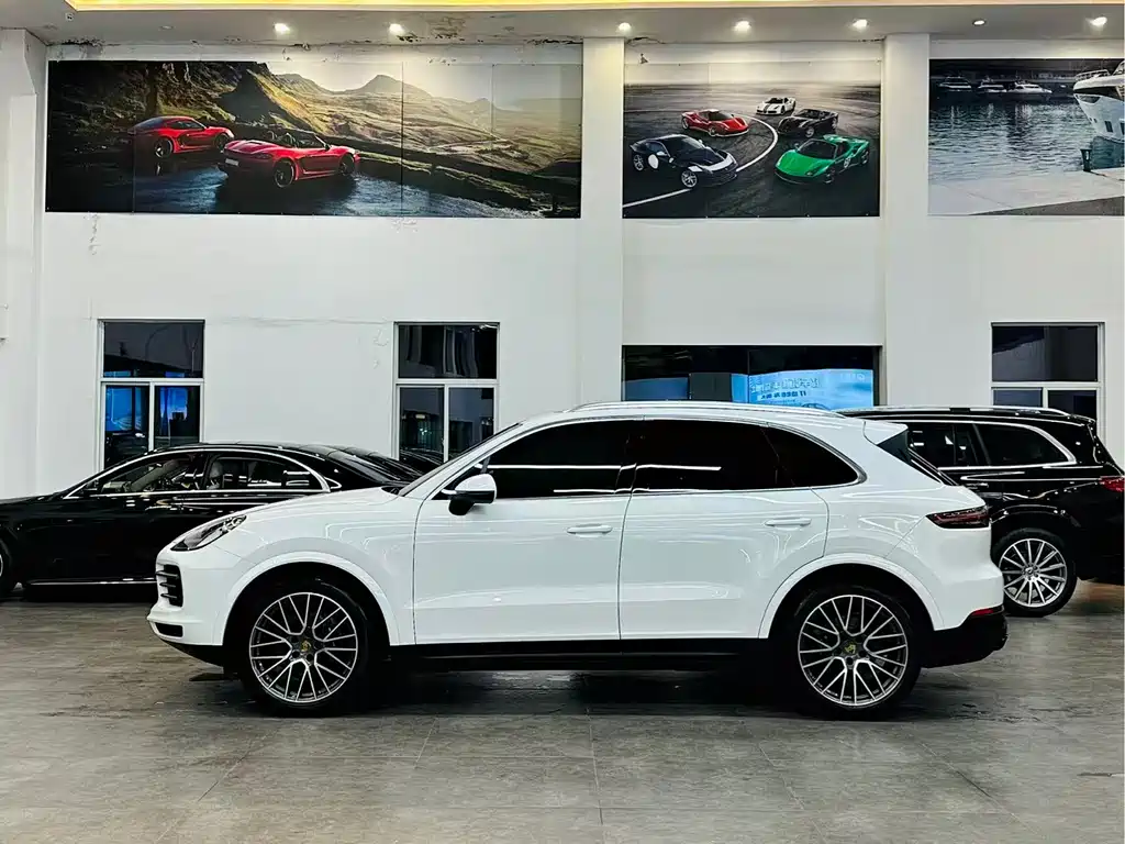 Porsche Cayenne 2021