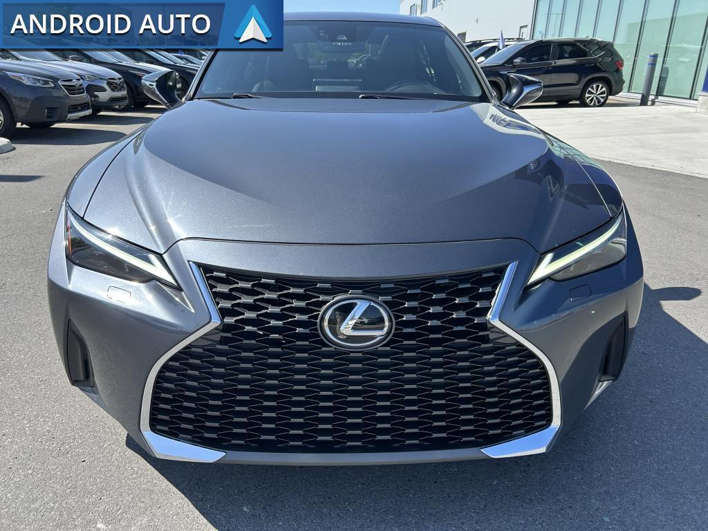 Lexus IS 2021