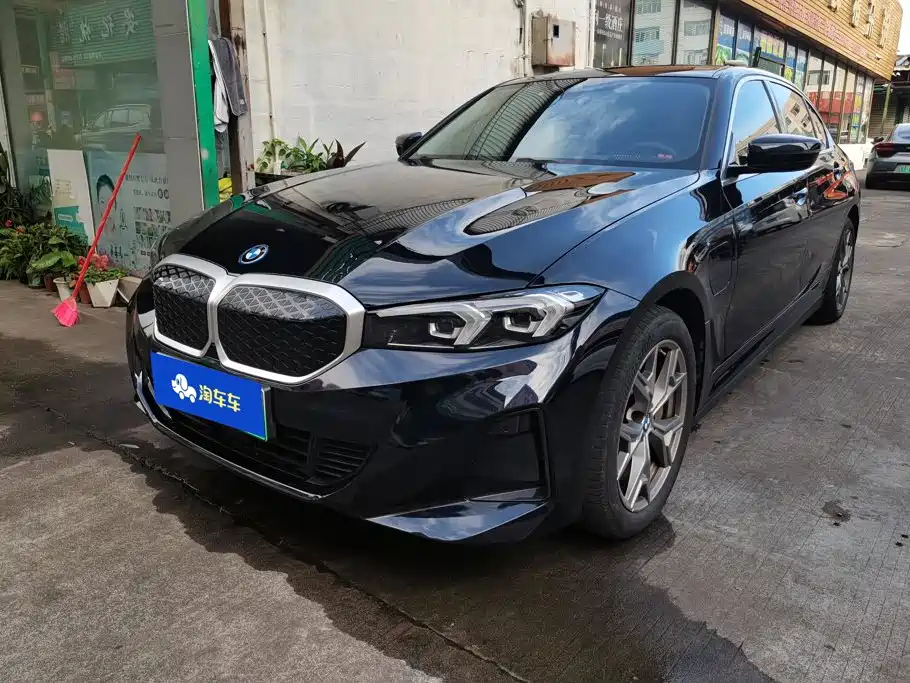 BMW i3 2025