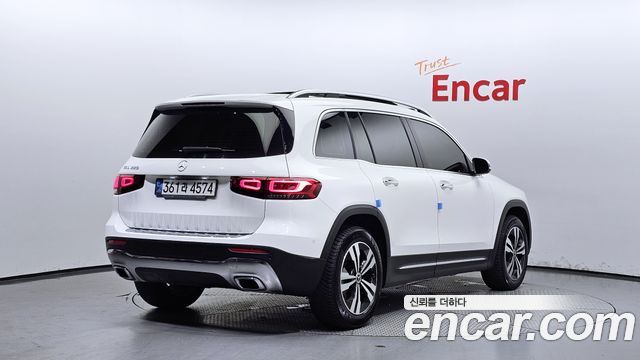 Mercedes-Benz GLB 2021