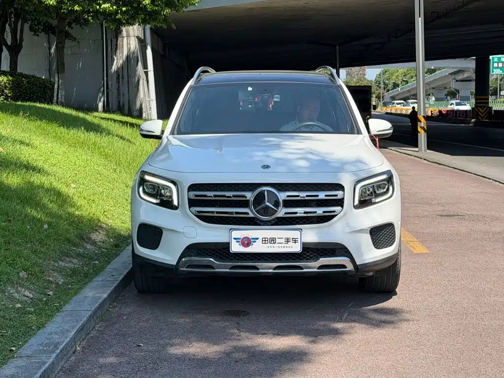 Mercedes-Benz GLB 2021