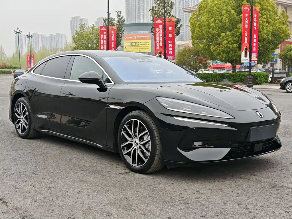 Denza Z9 2025