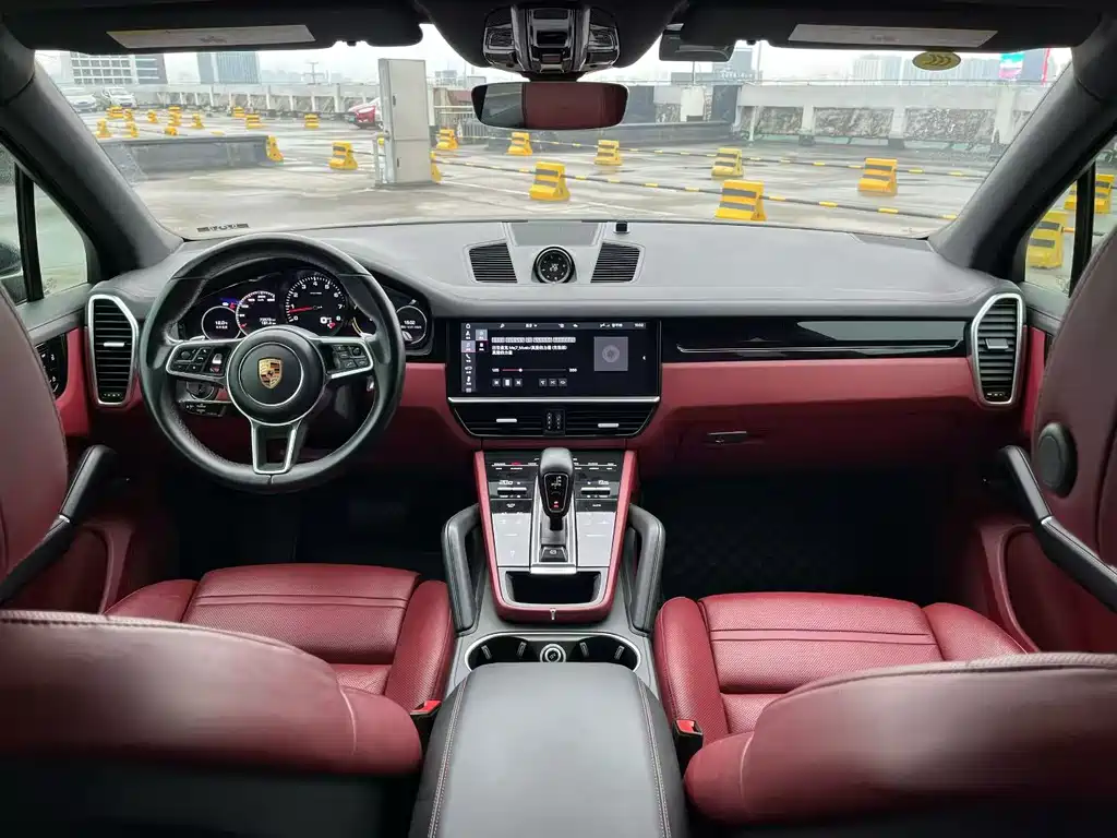 Porsche Cayenne 2021