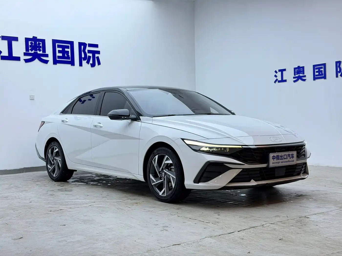Hyundai Elantra 2023