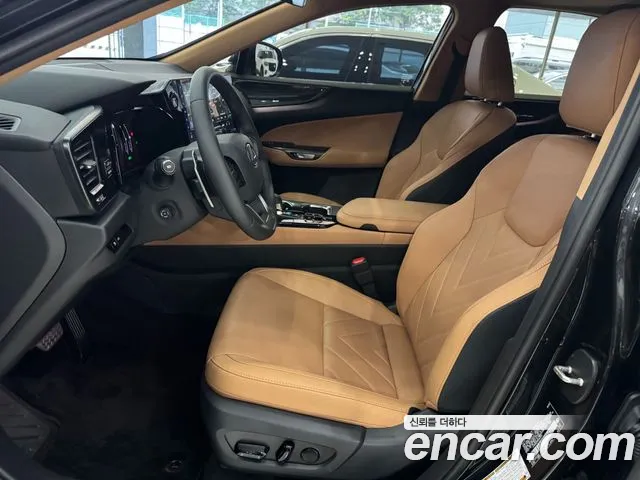 Lexus NX 2025