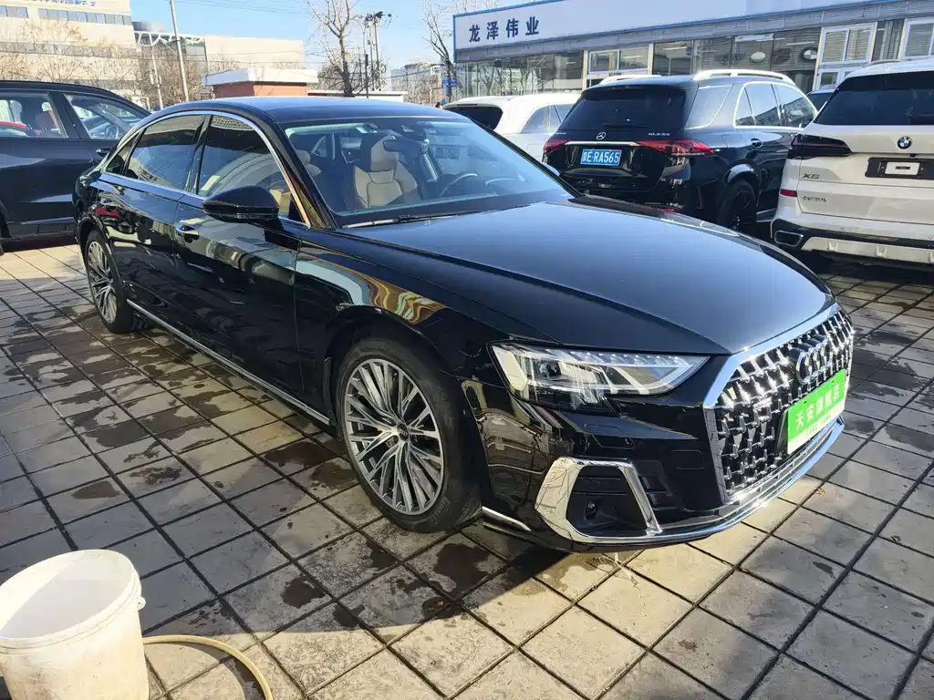 Audi A8 2023