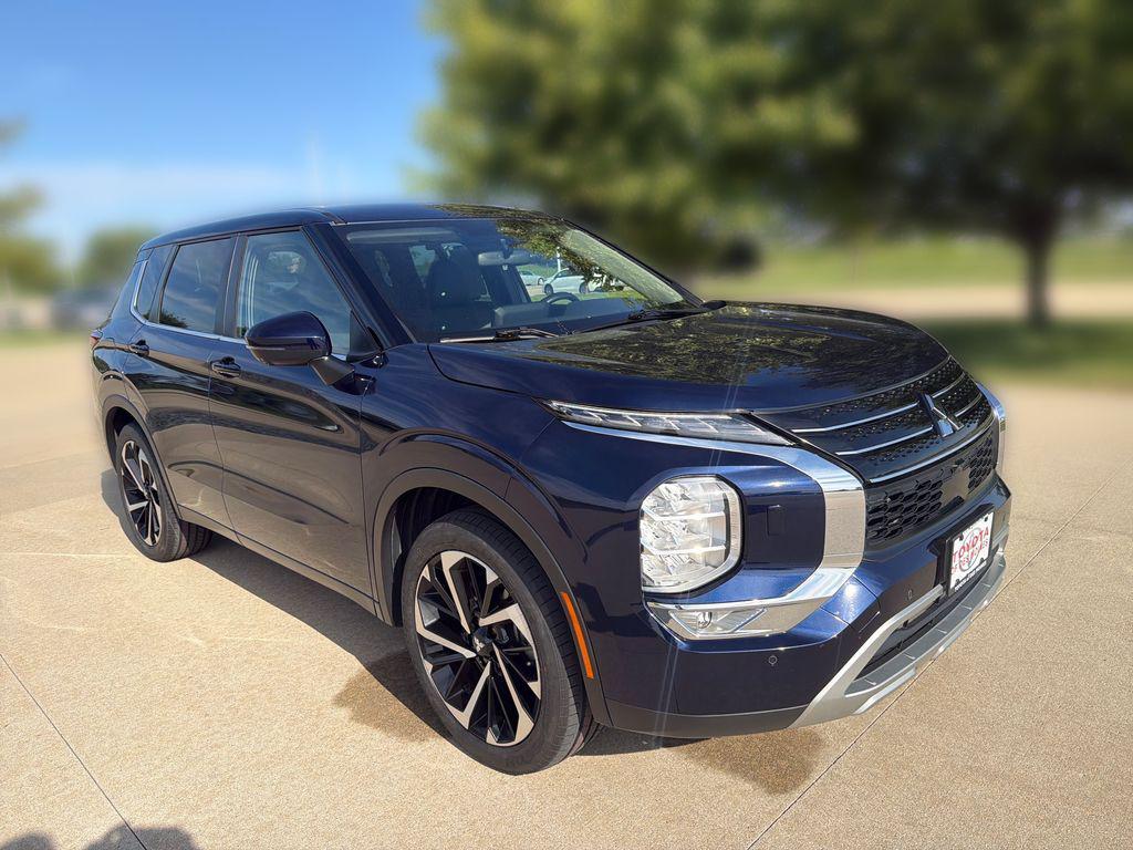 Mitsubishi Outlander 2023