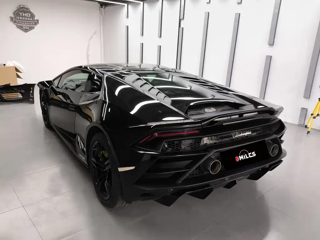 Lamborghini Huracán 2021