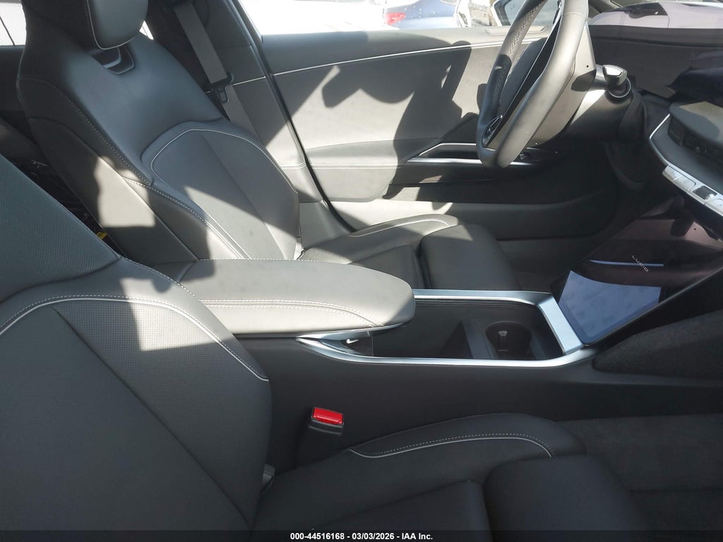 Lucid Air 2025