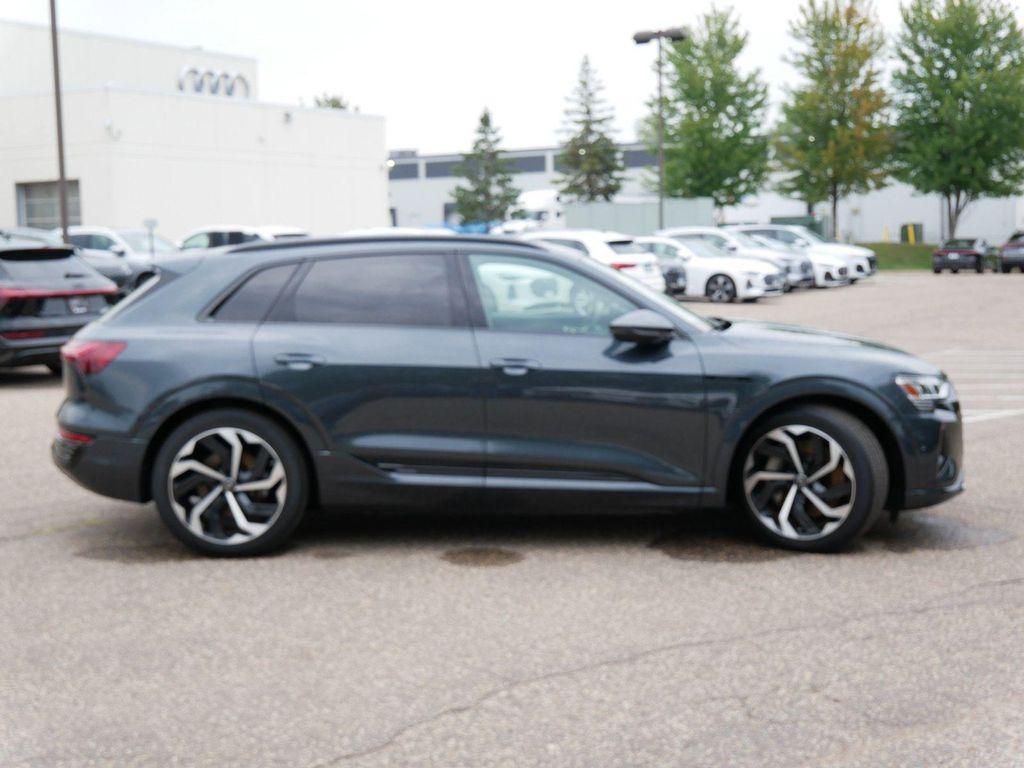 Audi Q8 e-tron 2024