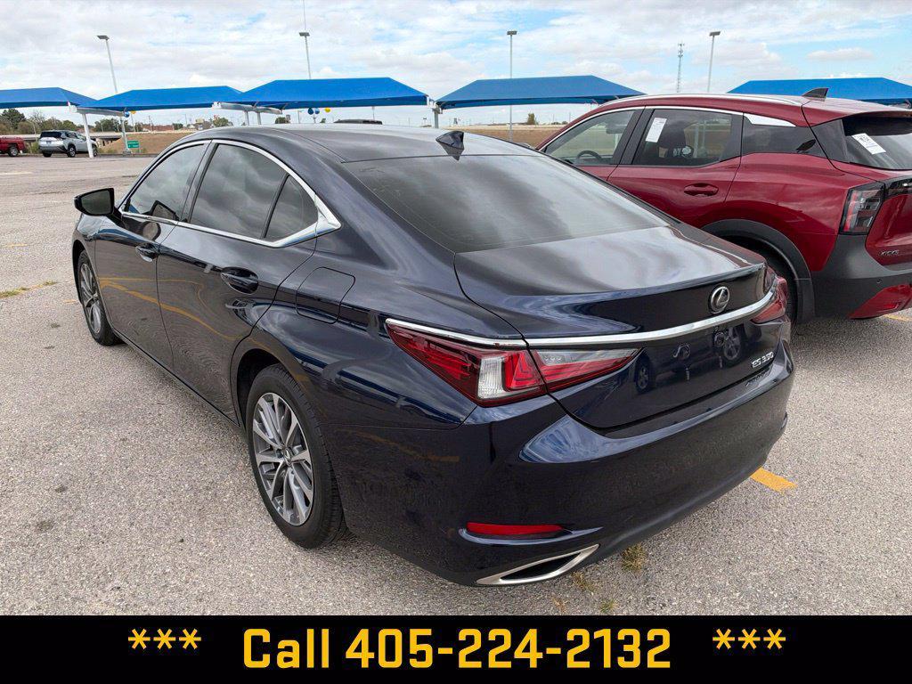 Lexus ES 2023