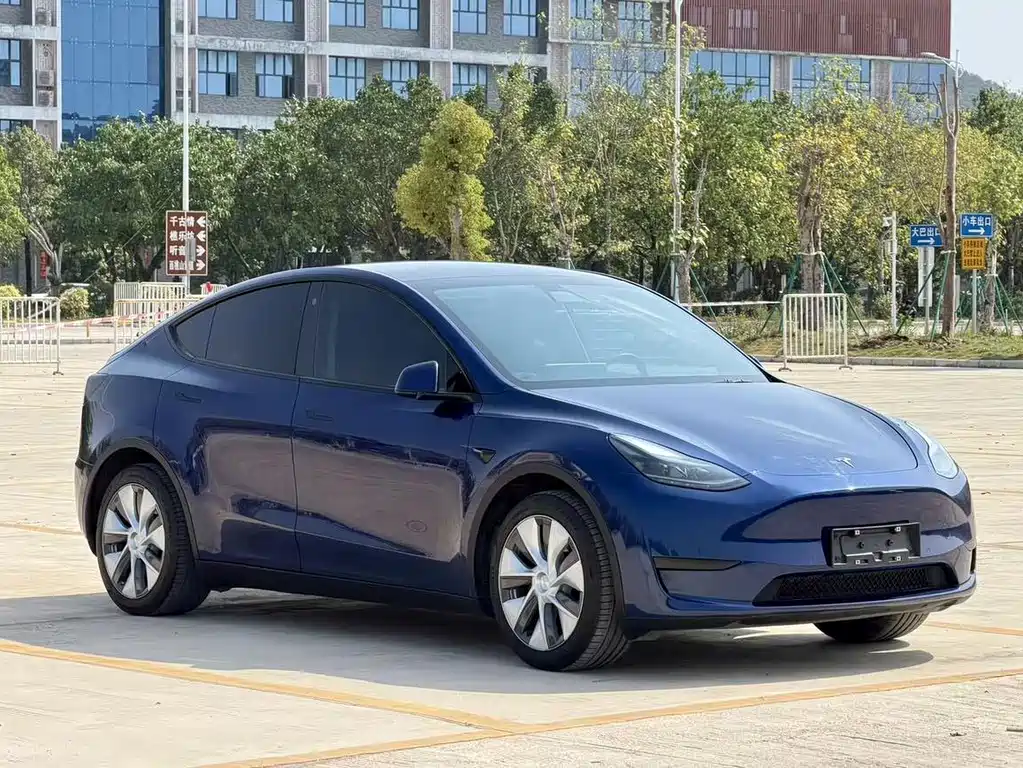 Tesla Model Y 2022