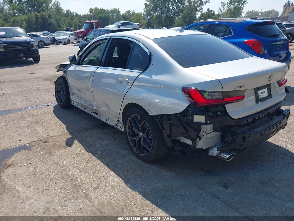 BMW 3 серии 2025