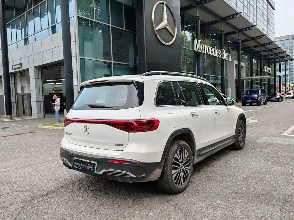 Mercedes-Benz EQB 2025