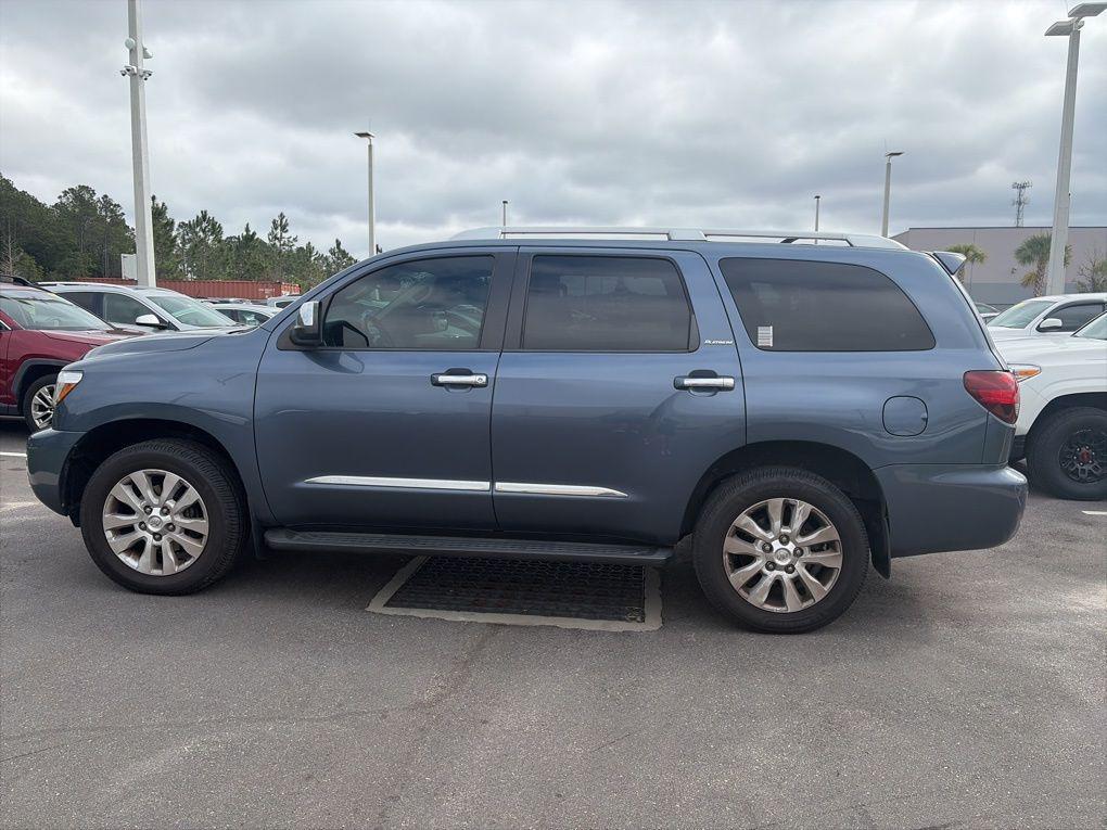 Toyota Sequoia 2021