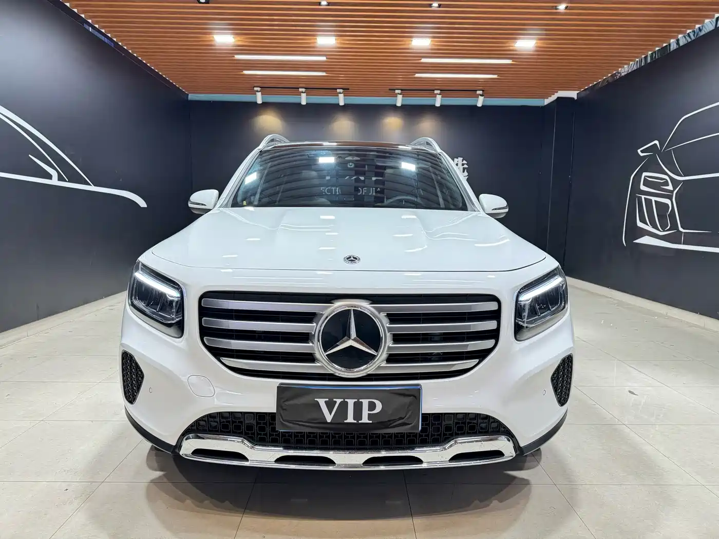 Mercedes-Benz GLB 2024