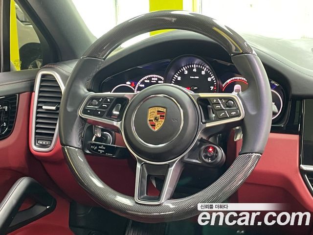 Porsche Cayenne 2021