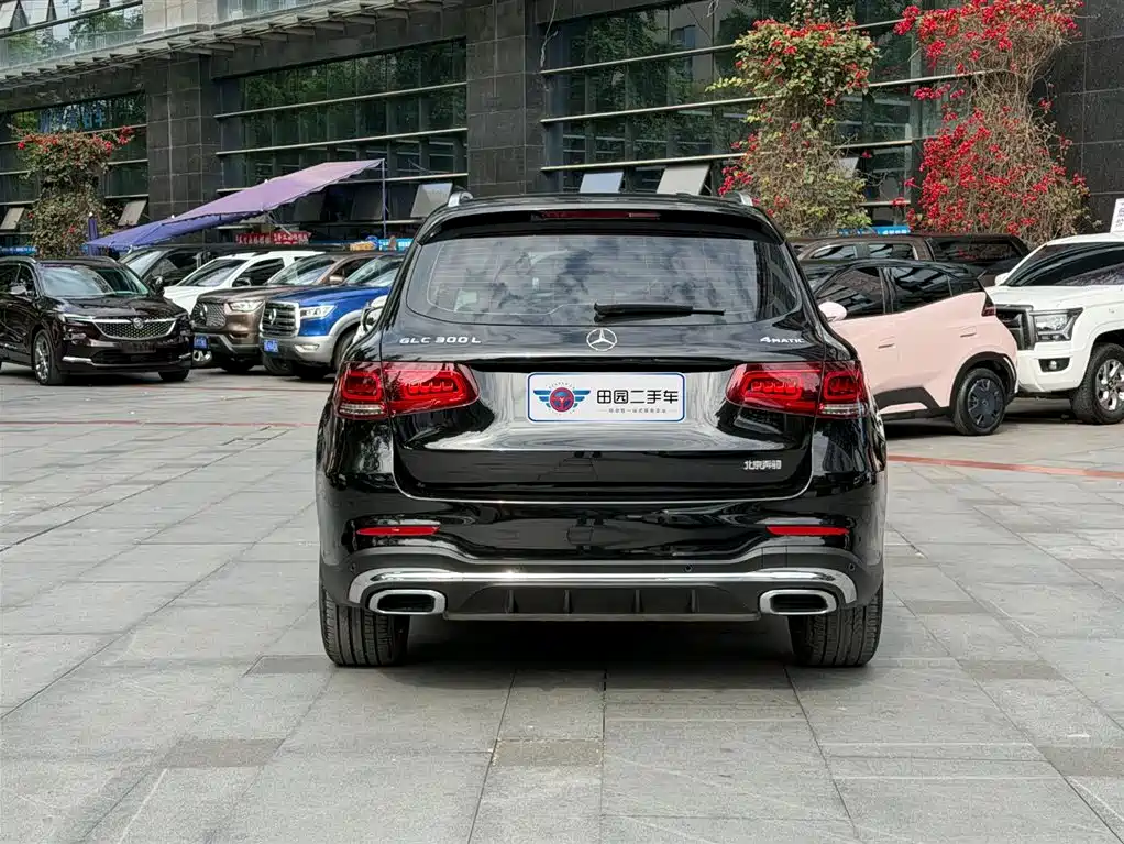 Mercedes-Benz GLC 2023