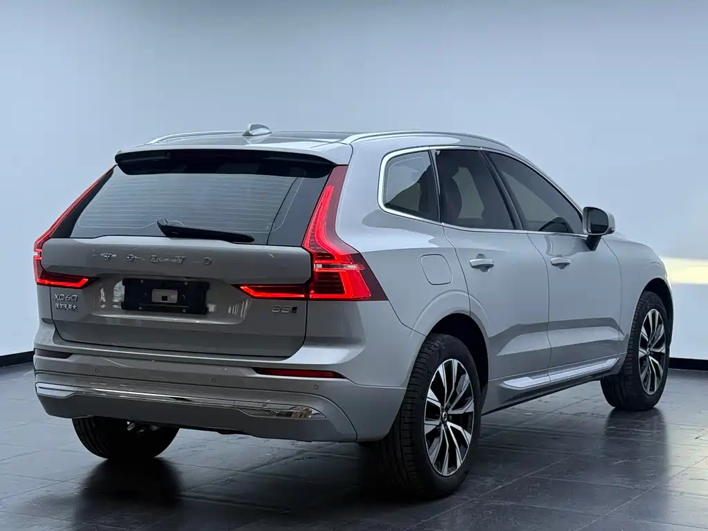 Volvo XC60 2022