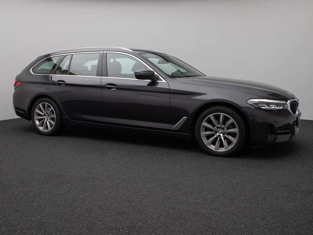 BMW 520 2022