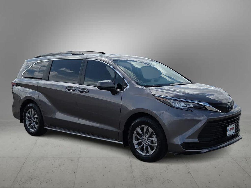 Toyota Sienna 2023