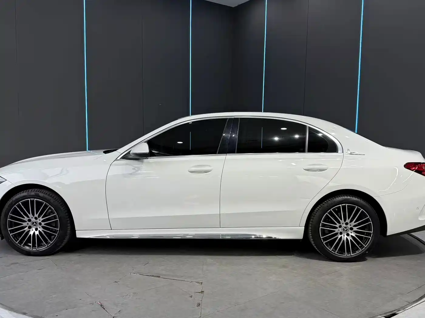 Mercedes-Benz C-Класс 2024