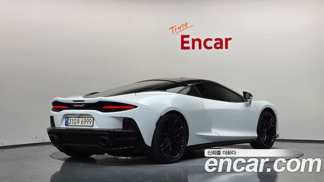 McLaren GT 2021