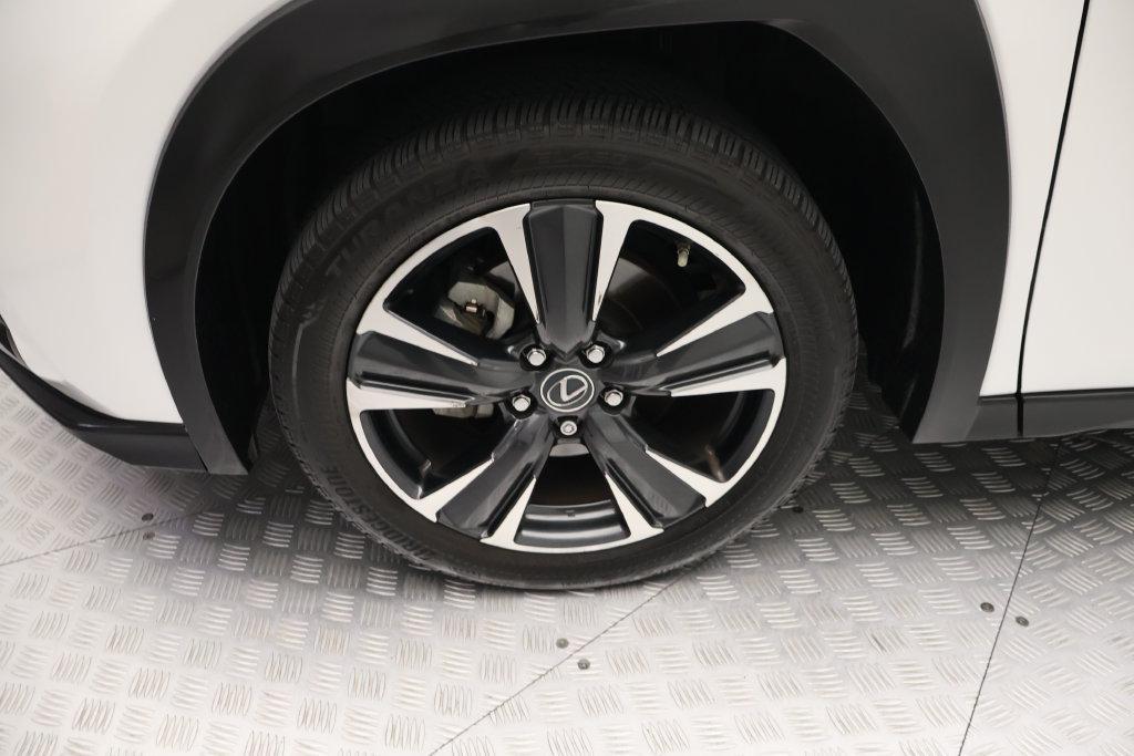 Lexus UX 2021