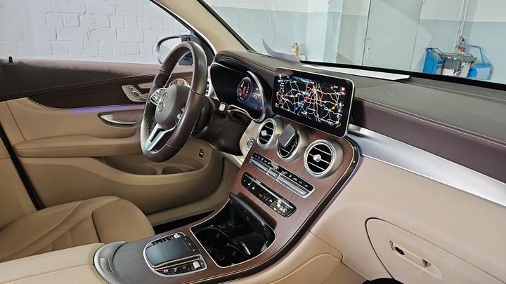 Mercedes-Benz GLC 300 2021