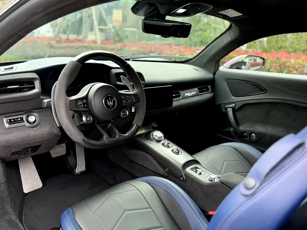Maserati MC20 2022