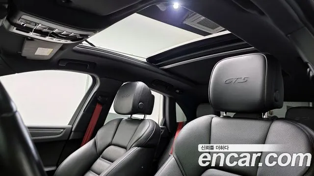 Porsche Macan 2020