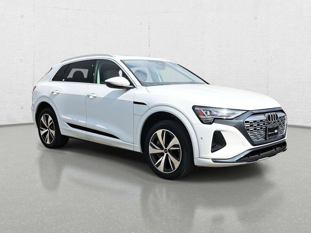 Audi Q8 e-tron 2024
