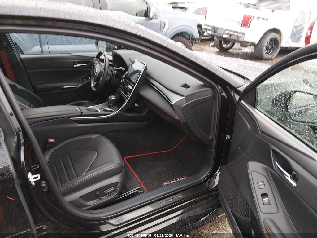 Toyota Avalon 2021