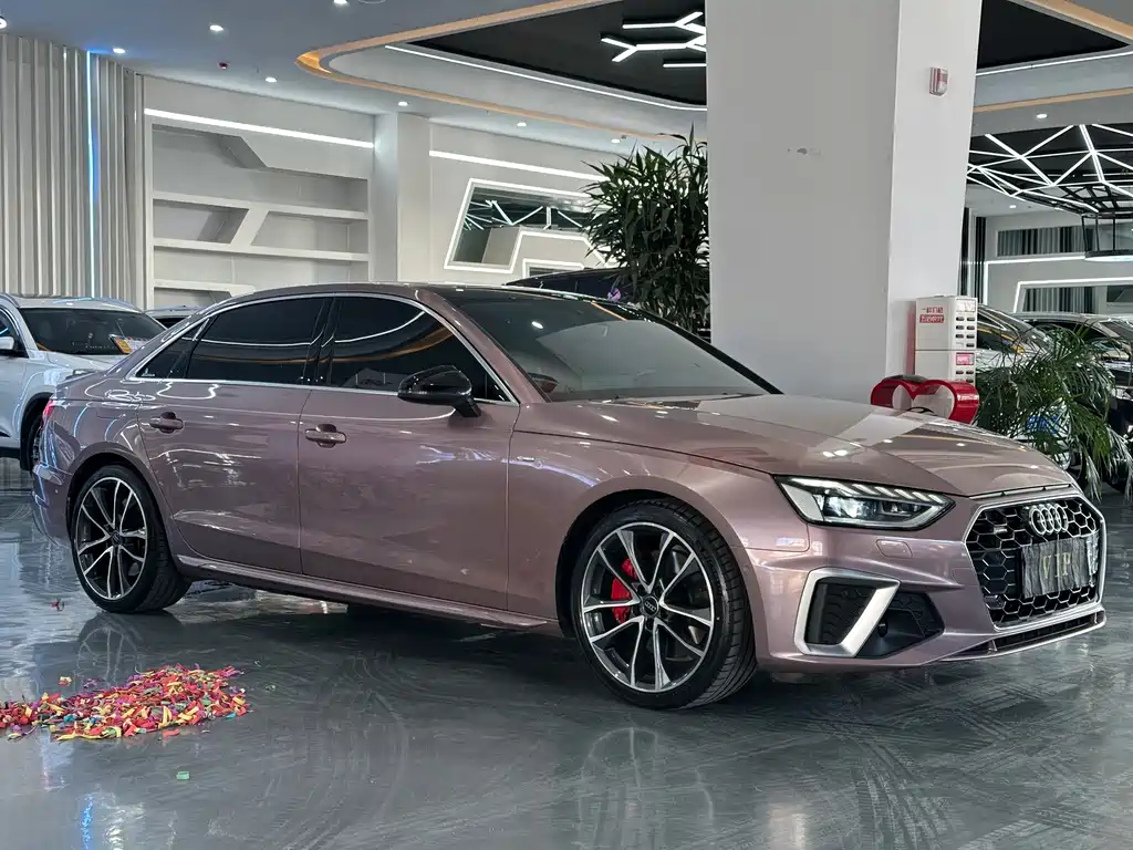 Audi A4 2023