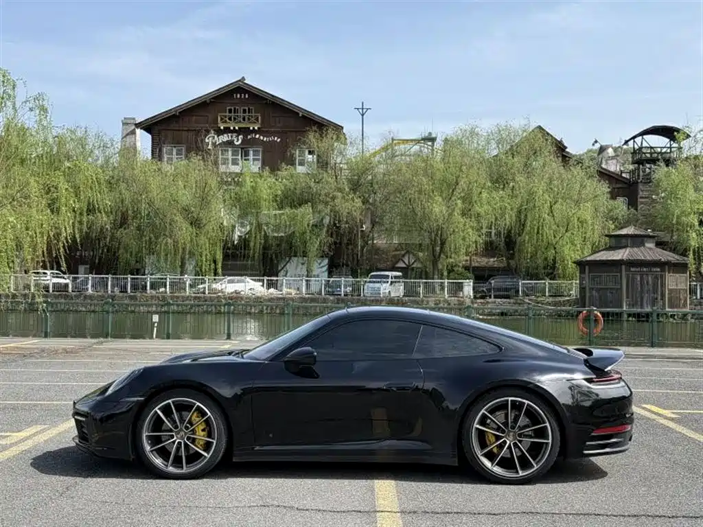 Porsche 911 2021
