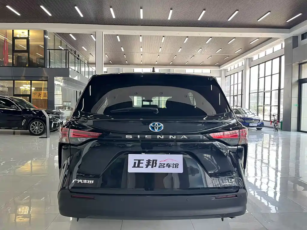Toyota Sienna 2023