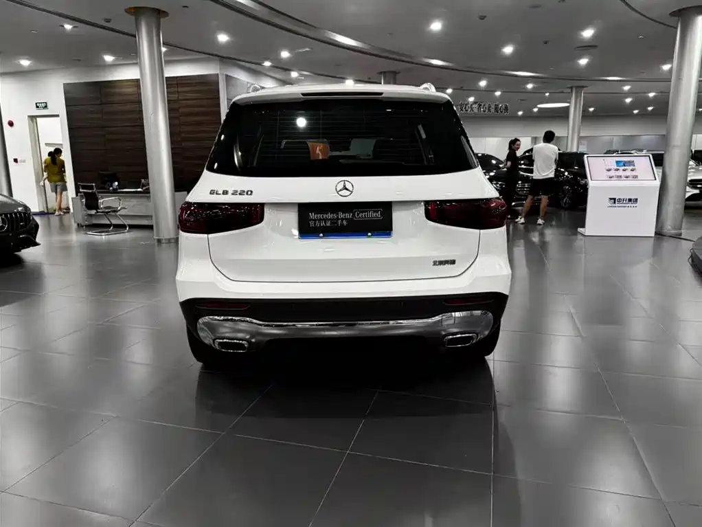 Mercedes-Benz GLB 2025