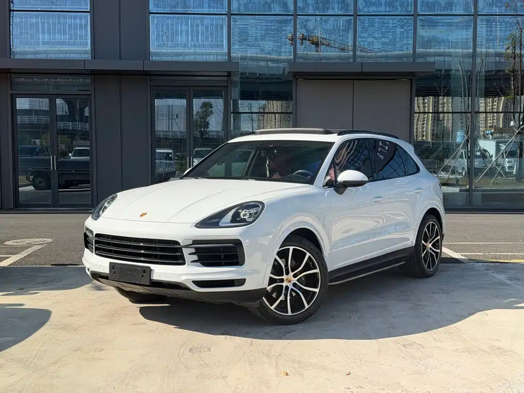 Porsche Cayenne 2021