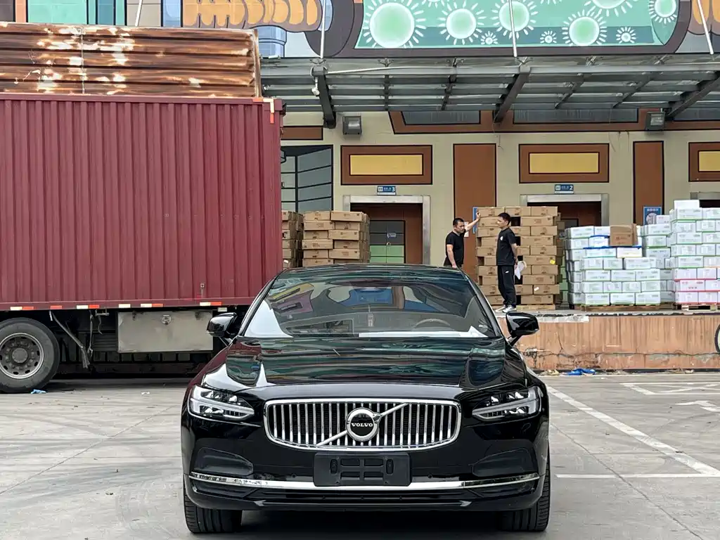 Volvo S90 2023