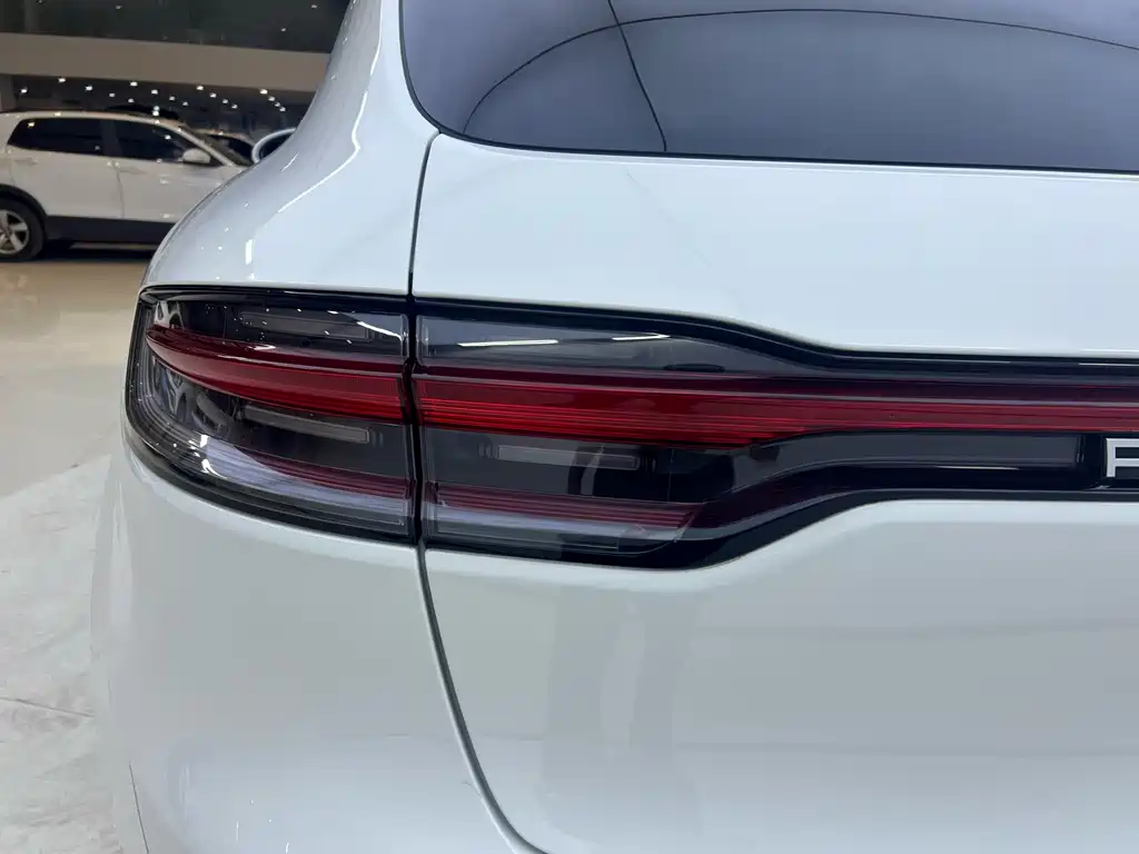 Porsche Macan 2024