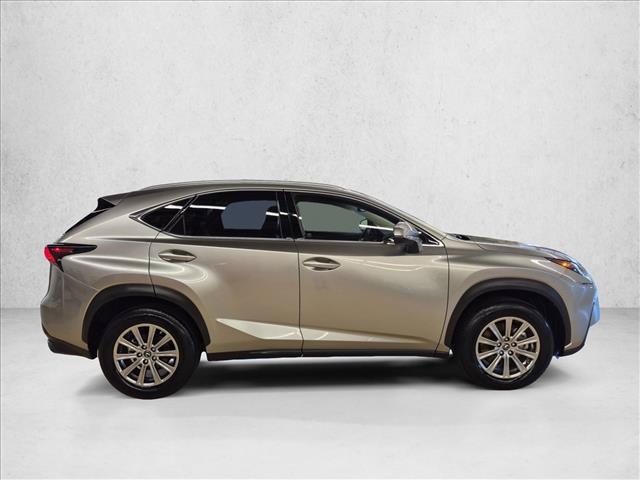 Lexus NX 300 2021