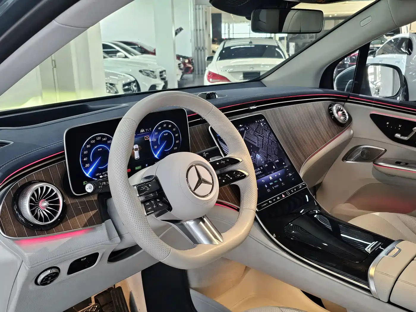 Mercedes-Benz EQE SUV 2025
