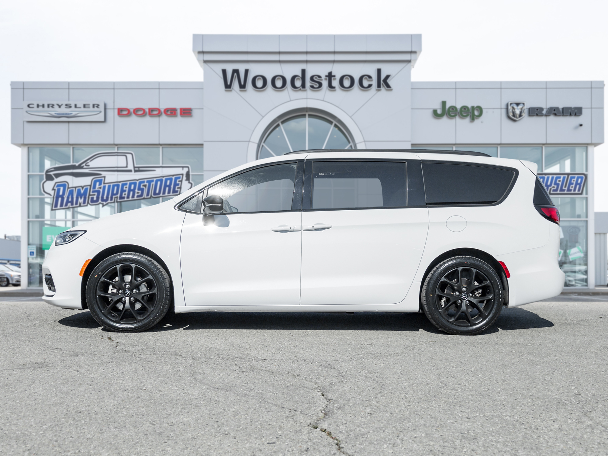 Chrysler Pacifica 2024