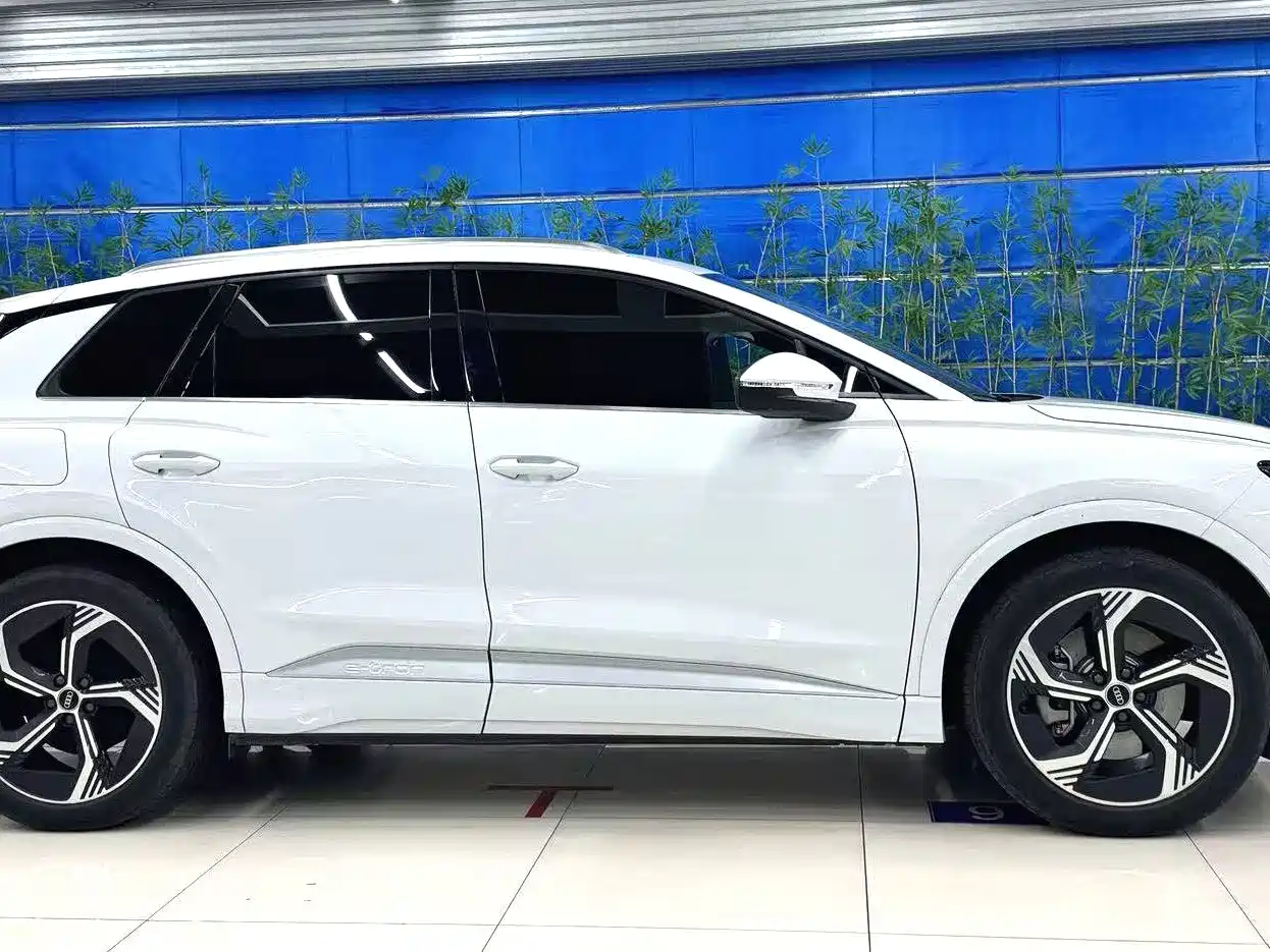 Audi Q4 e-tron 2025