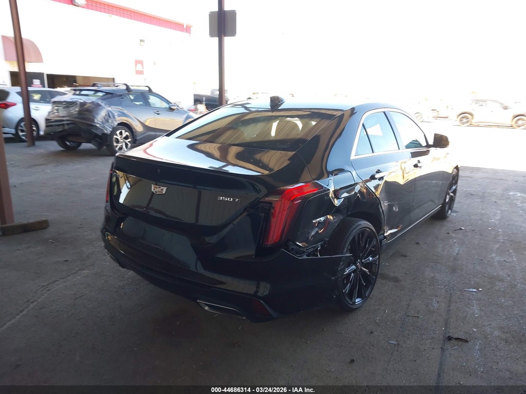 Cadillac CT4 2021