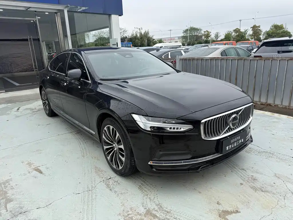 Volvo S90 2022