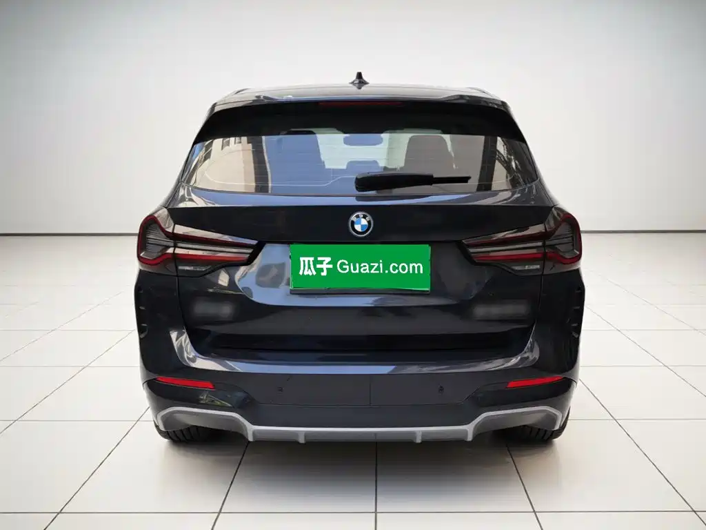 BMW iX3 2023